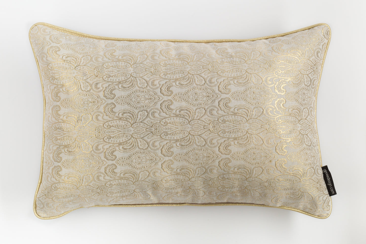 Scarlet Whisper exclusieve kussen